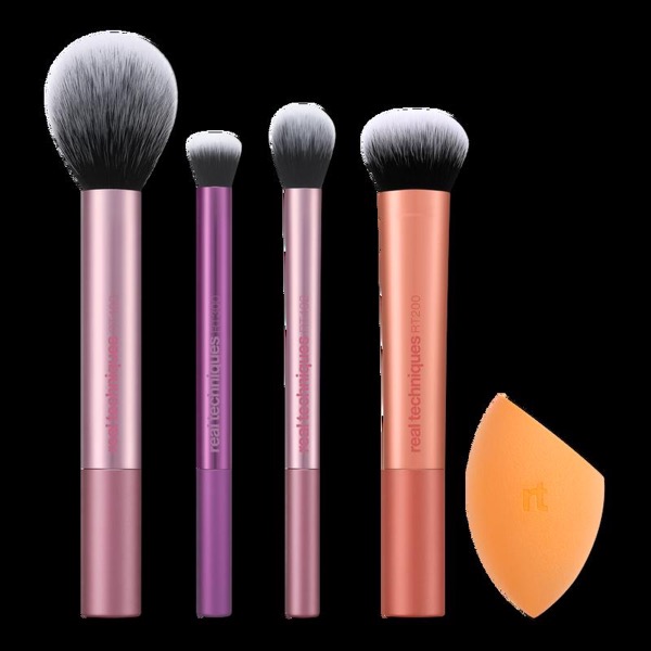 Real Techniques Everyday Essentials (4 brushes + sponge set)